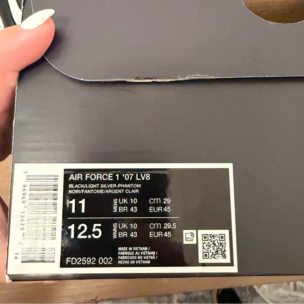 Nike Air Force 1 '07 LV8 
